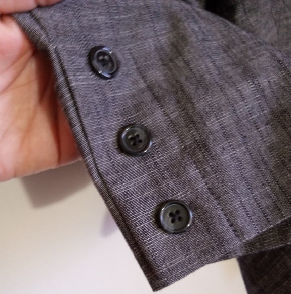 Woman cropped dressy Capri pants with button detail women size 22 NWT - Picture 3 of 10